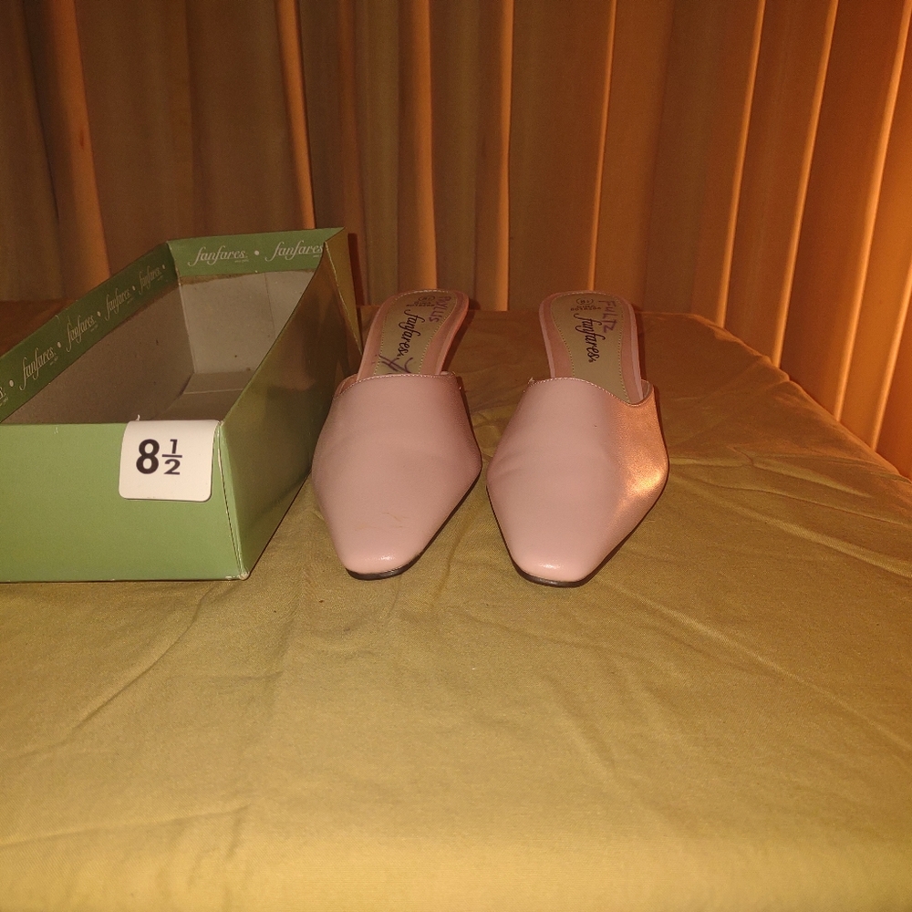 Women's Matching Purse & Short heels Shoes - Picture 13 of 16